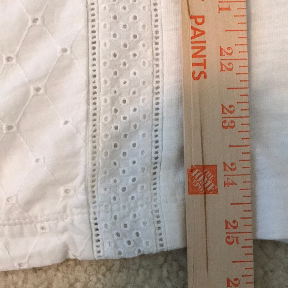 NWT white tank with eyelet details - Picture 13 of 13